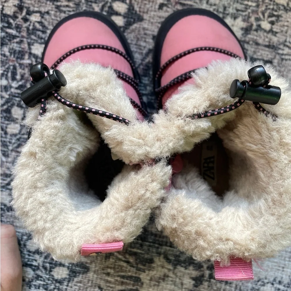 Zara Pink and Black Kids Snow Boots - Picture 5 of 6